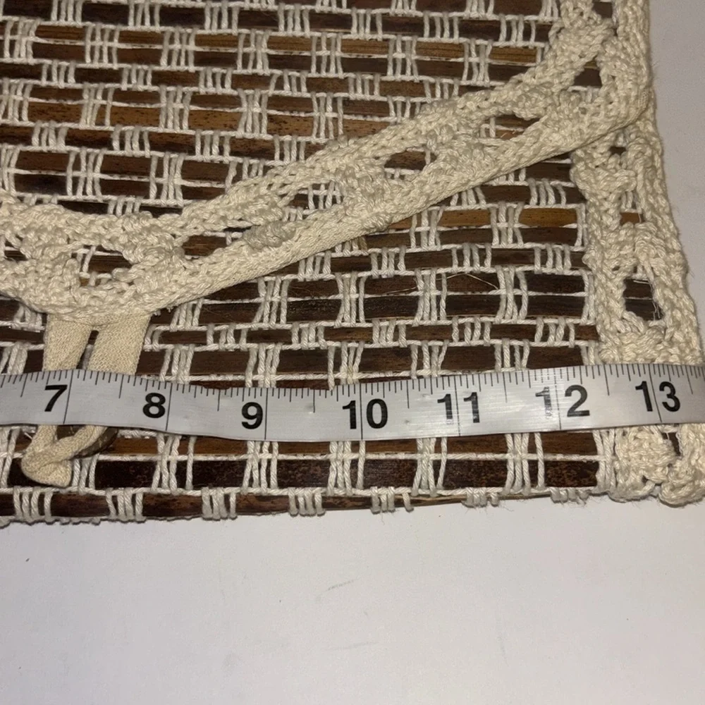 Handcrafted Woven Clutch in Cream and Brown Wood like Weave Design
Delicate ❤️ - Picture 11 of 12